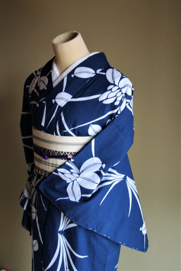 本型染浴衣 正統派古典 菖蒲の花に明るい群青がきれい トールサイズ 裄