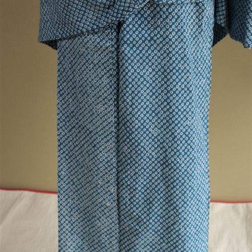 ◇有松鳴海絞り◇【ターコイズブルーの総疋田】他では見れない珍しい色