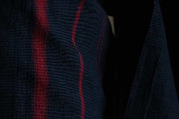 かんたん着物◇ワンマイル着◇ さっと羽織れる麻混ウール　濃紺に赤ラインが大人かっこいい　裄66.5ｃｍ　 10枚目の画像