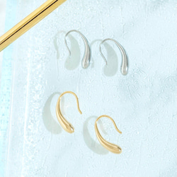 オフィスでも使える定番ピアス！小さなしずく型のピアス（ゴールド/シルバー ）秋　プチギフト　メンズ　華奢　クリスマス 4枚目の画像