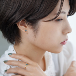 小さなルビーの14kgfスタッドピアス　ゴールド　天然石　プチギフト　赤　金属アレルギー対応　冬　クリスマス 4枚目の画像