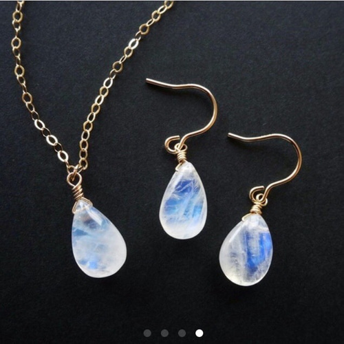 金属アレルギー対応 レインボームーンストーンの14kgf ネックレス