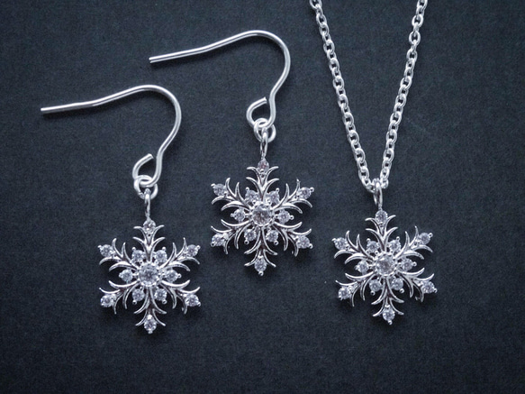 スノーフレークのシルバー925ネックレス　雪の結晶　シルバー　金属アレルギー対応　冬　クリスマス　雪 2枚目の画像