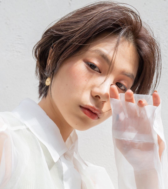 満月のようなコインの14kgfピアス コインピアス　金属アレルギー対応　メンズ　ゴールド　サージカルステンレス　冬 2枚目の画像