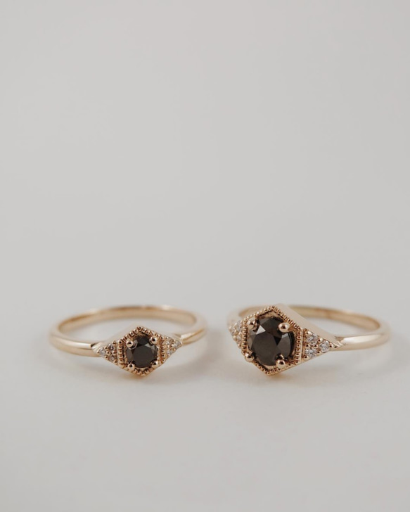 "Drea" Black Diamond Ring 14K Yellow Gold Handmade/堆疊戒/宇宙黑 第3張的照片