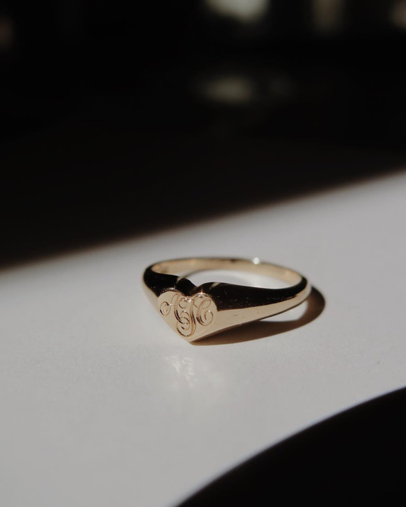 【免費客製】Heart Customize Signet Character Ring 14K Gold Ring 第3張的照片