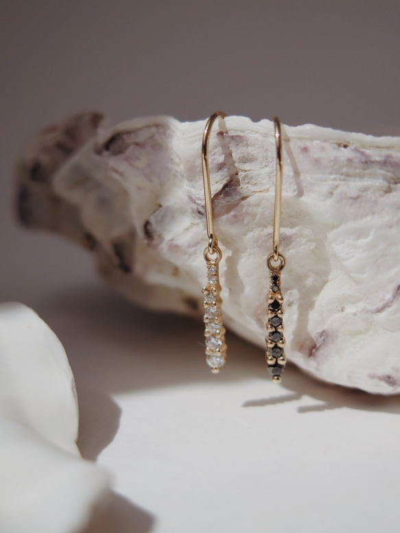 "Inez"Drops Diamonds 14k Yellow Gold Handmade Earrings/黑鑽/白鑽 第4張的照片