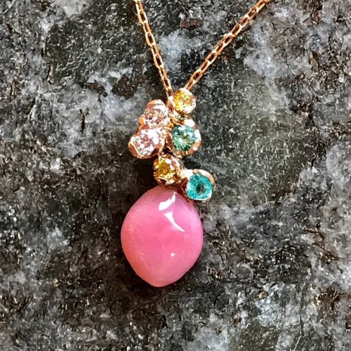 超希少 女王貝 肉球 ネックレス ピンクコンクシェル 宝石 ピンクパール 蝶 超希少 女王貝 肉球 ネックレス ピンクコンクシェル 宝石 ピンクパール