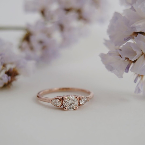 "Paloma"Round Brilliant Cut White Diamond 14K Gold Ring/婚戒結婚 第3張的照片