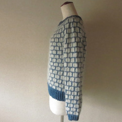 『再販・受注製作』キッドモヘア・エクストラファインウール丸編みセーター　石畳模様＊ブルージルコン 4枚目の画像