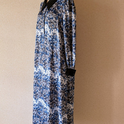 『再販・受注製作』ヴィンテージデザイン シャツカラーワンピース コットン　サテン　模様　柄物 ブルー　ブラック 7枚目の画像