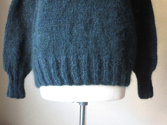 『再販・受注制作』ダークグリーン＊キッドモヘアのまっすぐ衿のセーター＊ラムウール 柔らかセーター 7枚目の画像