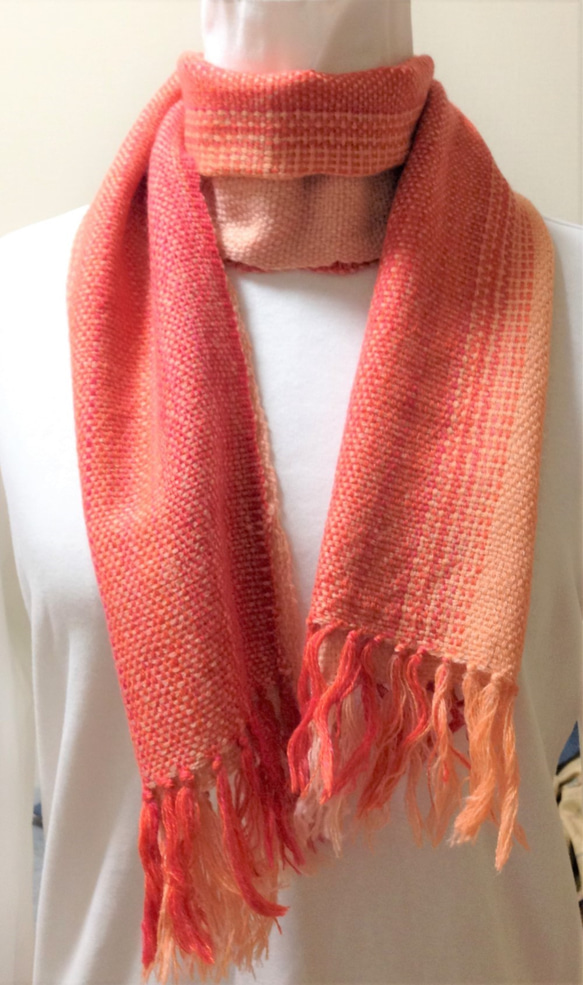手織りウールのマフラーオレンジ色 5枚目の画像