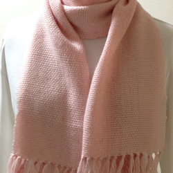 手織りウールのマフラー  ピンク色 4枚目の画像