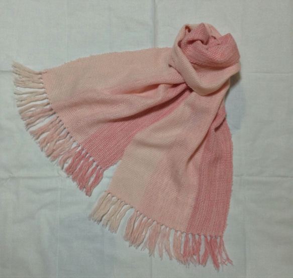 手織りウールのマフラー  ピンク色 7枚目の画像