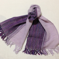 手織りウールのマフラー  紫色 3枚目の画像