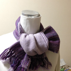 手織りウールのマフラー  紫色 4枚目の画像