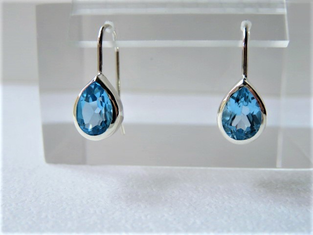 シルバー　ブルートパーズ　ピアス