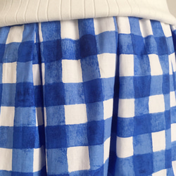 ブルーの手書き風ギンガムチェック柄　ロングタックギャザースカート 5枚目の画像