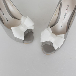白鞋夾飄逸彩帶，婚紗，婚禮，婚宴，婚禮，派對 第4張的照片