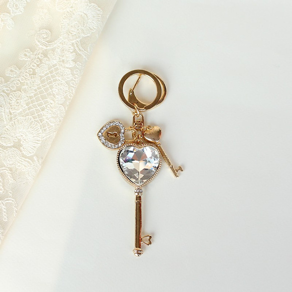 閃光水晶心形鑰匙鑰匙扣和包包吊飾，心形，心形，愛 第3張的照片