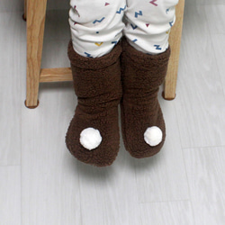 赤ちゃんの靴下/ 赤ちゃんの冬用の靴下/冬用の靴下/baby white pompom socks,冬向け 2枚目の画像