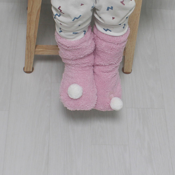 赤ちゃんの靴下/ 赤ちゃんの冬用の靴下/冬用の靴下/baby white pompom socks,冬向け 4枚目の画像
