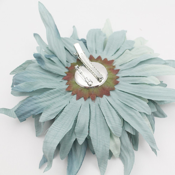 [Creema限定] jade-green-corsage,微妙な青緑色のコサジ 2枚目の画像