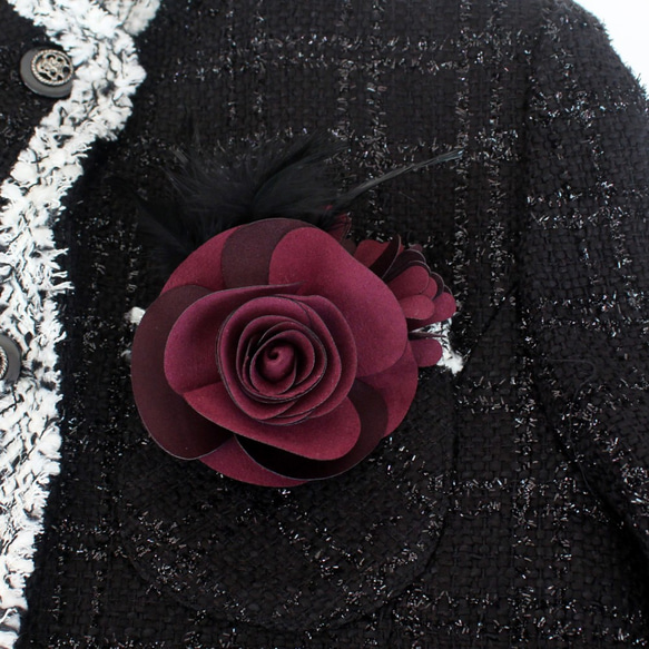 [Creema限定] Burgundy feather Flower corsage 3枚目の画像