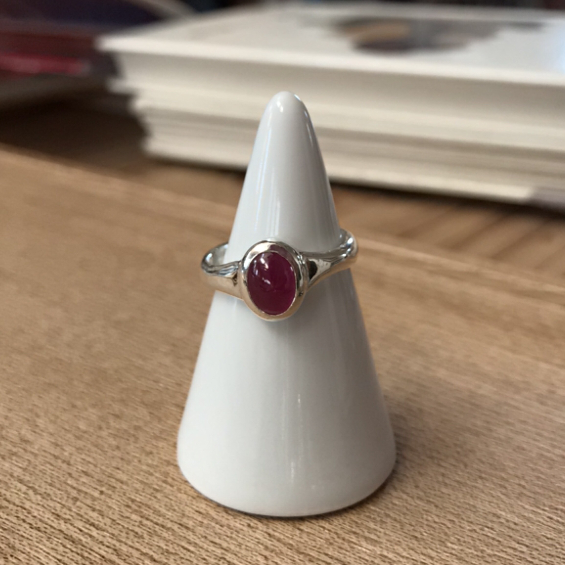“情熱” ルビーのシンプルリング