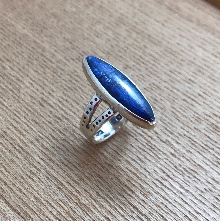 *神秘的な輝き* カイヤナイト リング SV