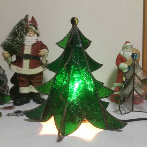 ステンドグラスのクリスマスツリーランプ スタンドライト・テーブル 