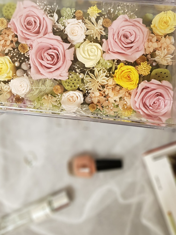 粉紅色系壓克力花盒＋粉紅色系花圈（Sophia限定賣場） 第1張的照片