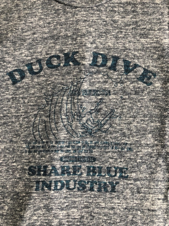 数量限定　DUCK　くたっとしたゆるTシャツ　薄い綿のTシャツ　男女兼用　Tシャツ　サーフボード　サーフィン 4枚目の画像