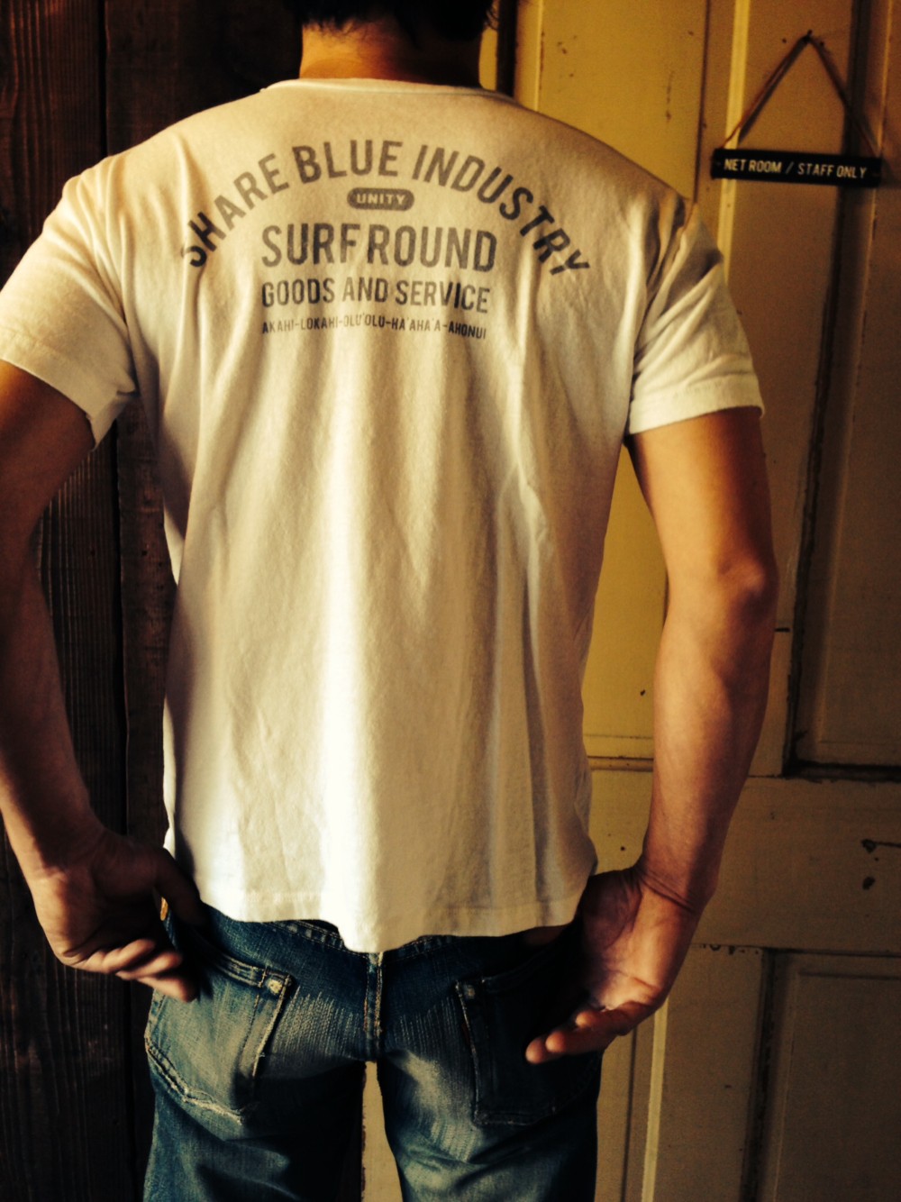 数量限定　SBI-G　くたっとしたゆるTシャツ　薄い綿のTシャツ　男女兼用　Tシャツ　サーフボード　サーフィン