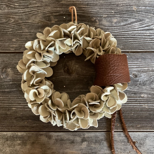 アンティークキルトで贅沢布リース両面♡ 限定1個ハンドメイド·͜