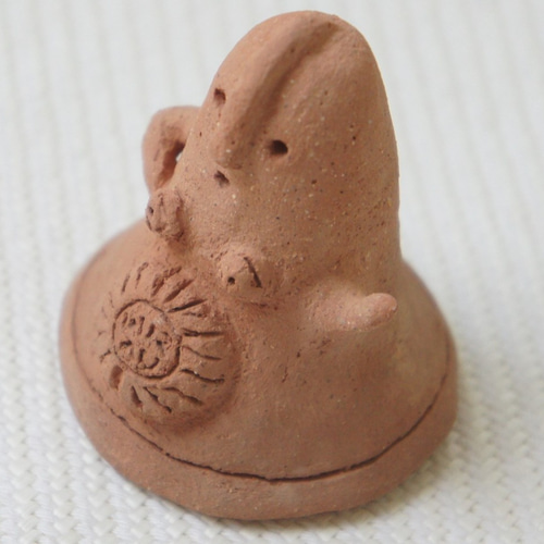 ハニワ、埴輪です ✓USO NEWS速報です。 四国中央市のどこかで、新種の埴輪が発見