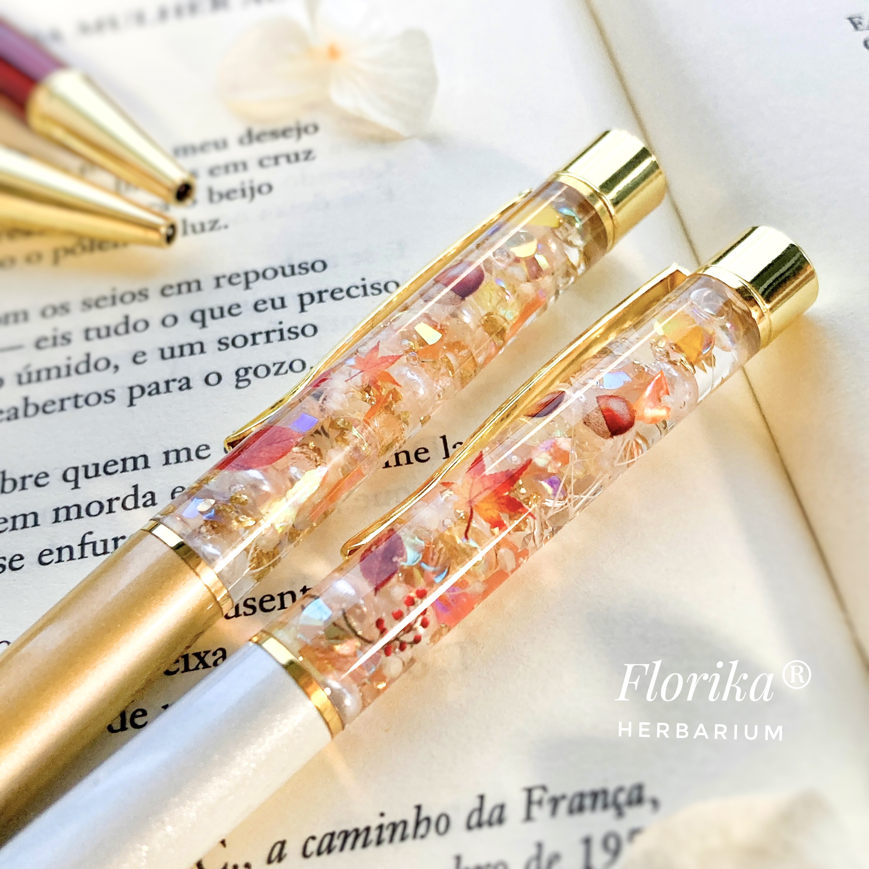No.97トップジュエル付き錦鯉①✨ハーバリウムボールペン No.97トップジュエル付き錦鯉①✨ハーバリウムボールペン - メルカリ