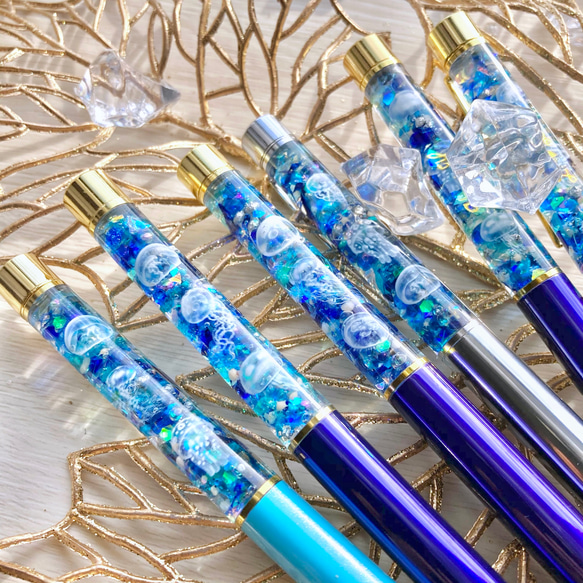 No.97トップジュエル付き錦鯉①✨ハーバリウムボールペン No.97トップジュエル付き錦鯉①✨ハーバリウムボールペン