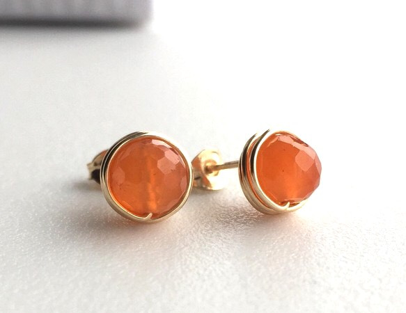 〜Carnelian〜カーネリアンワイヤースタッドピアス 1枚目の画像