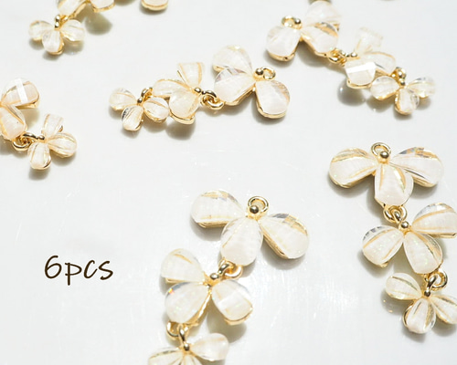 クリア 3連フラワー チャーム☆ 6個 チャーム shooting stars 通販