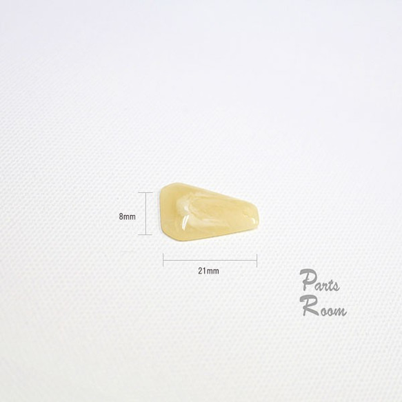 [5件]閃閃發光的三角形水滴零件[米色] -mt-3095 第4張的照片