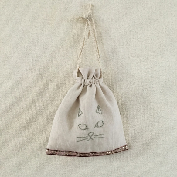 ねこ刺繍の巾着袋 2 5枚目の画像