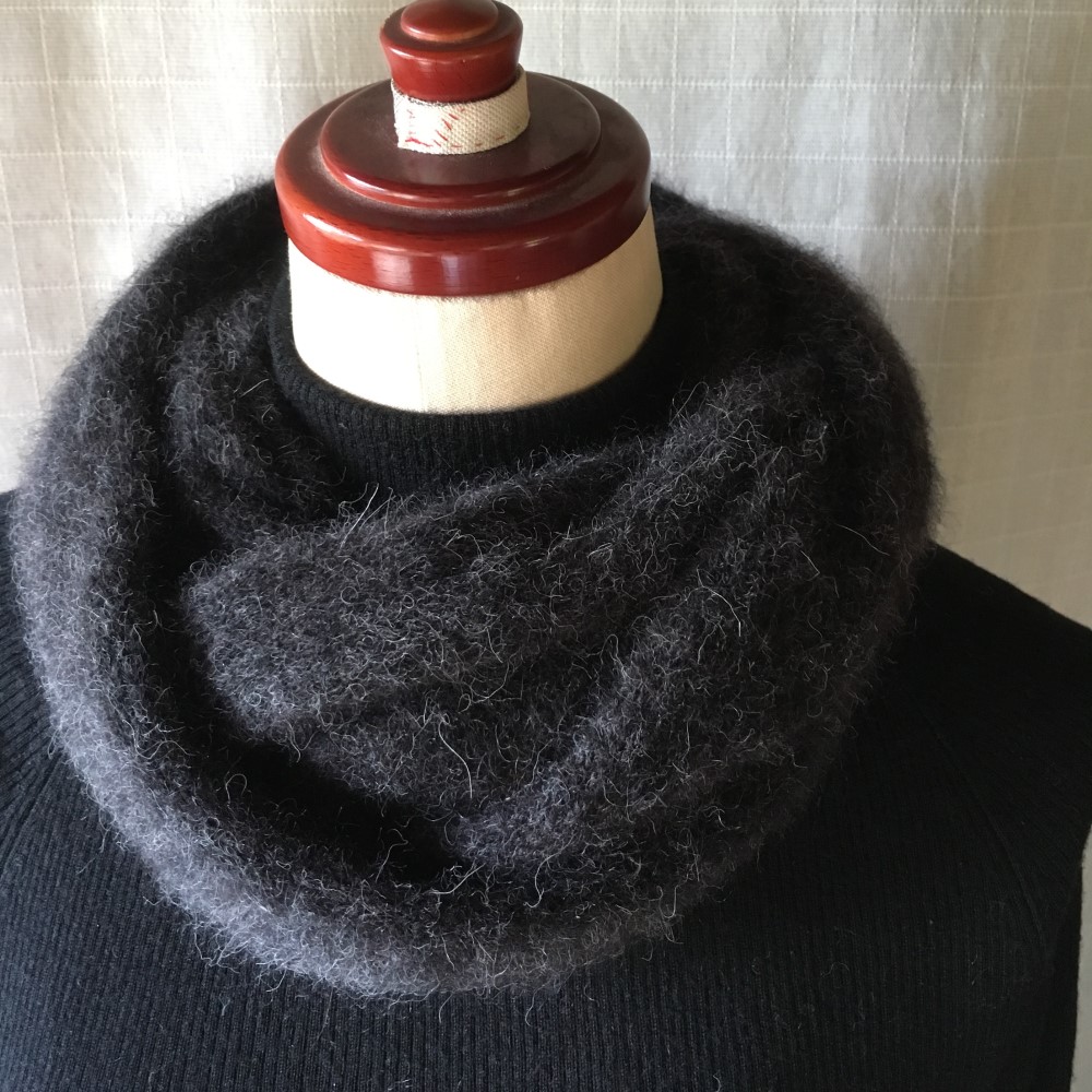 ふわふわベビーアルパカのニットスヌード