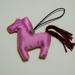 カンセ人形（薄紅、薄いピンク）　ポジャギ　馬 ロデオチャーム 4枚目の画像