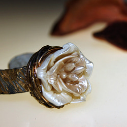 クリップリング　真珠色の薔薇 3枚目の画像