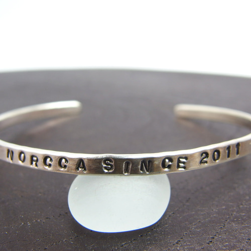 シルバーバングル 3ミリ幅 刻印 文字入れ ブレスレット プレゼント