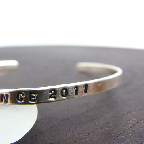 シルバーバングル 3ミリ幅 刻印 文字入れ ブレスレット プレゼント