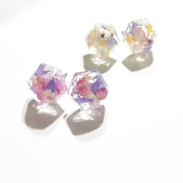 【受注制作】花びらいっぱいの宝石ピアス（サージカルピアス）（イヤリング） 3枚目の画像