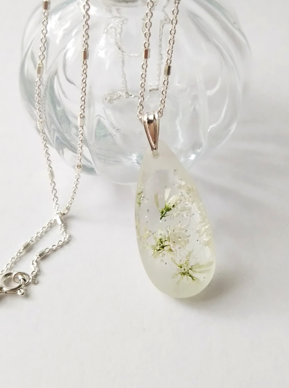 【受注制作】雪の花のネックレス(ユーフォルビアの花)(silver925チェーン) 7枚目の画像